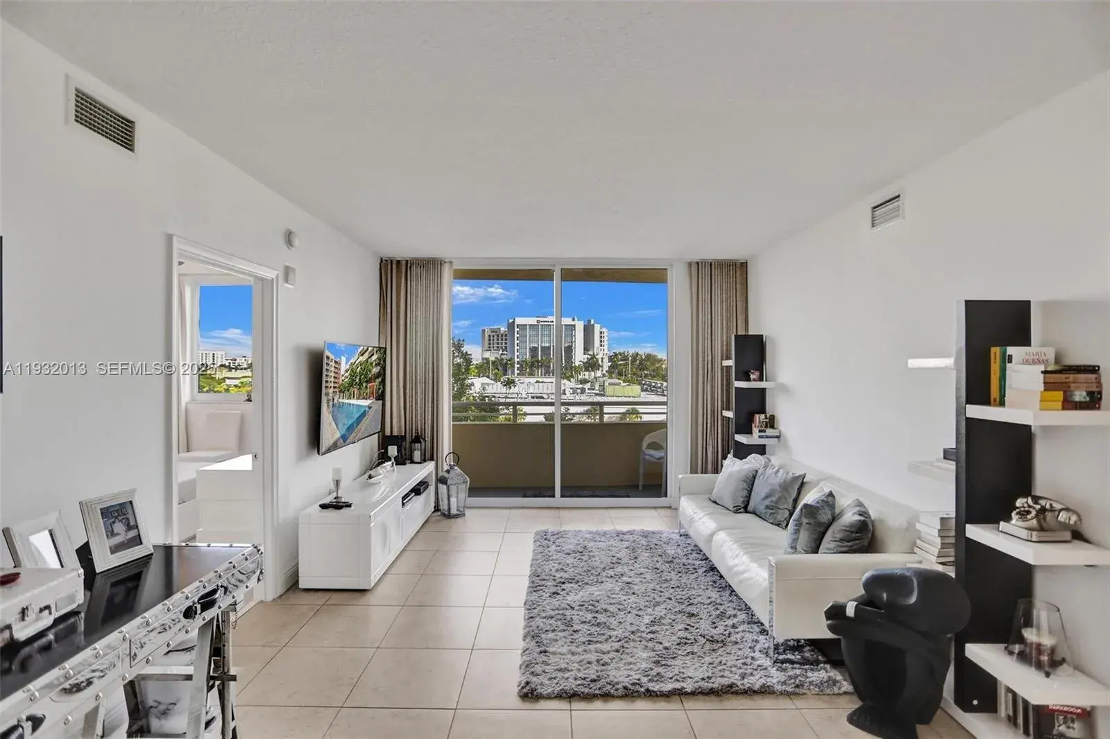18800 NE 29th Ave # 403, Aventura FL 33180
