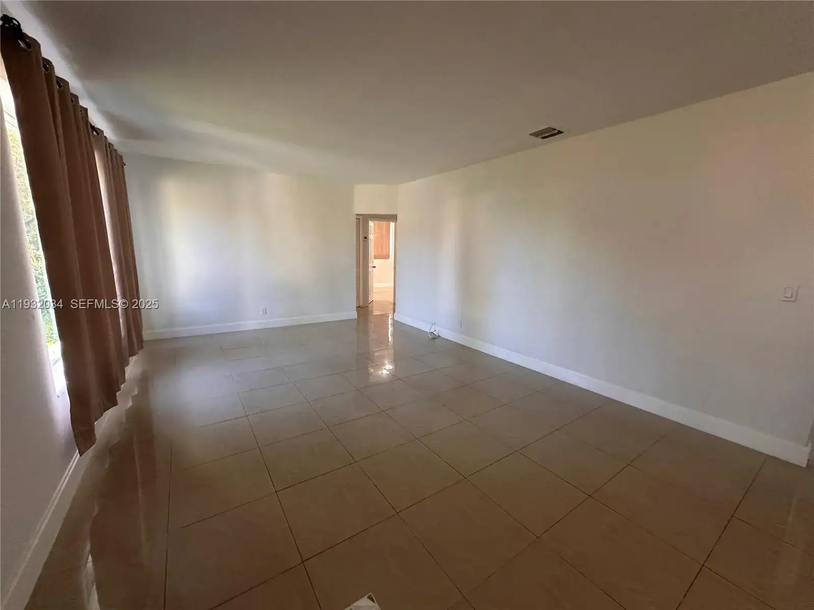 150 NE 170th St # 150, North Miami Beach FL 33162 photo 3