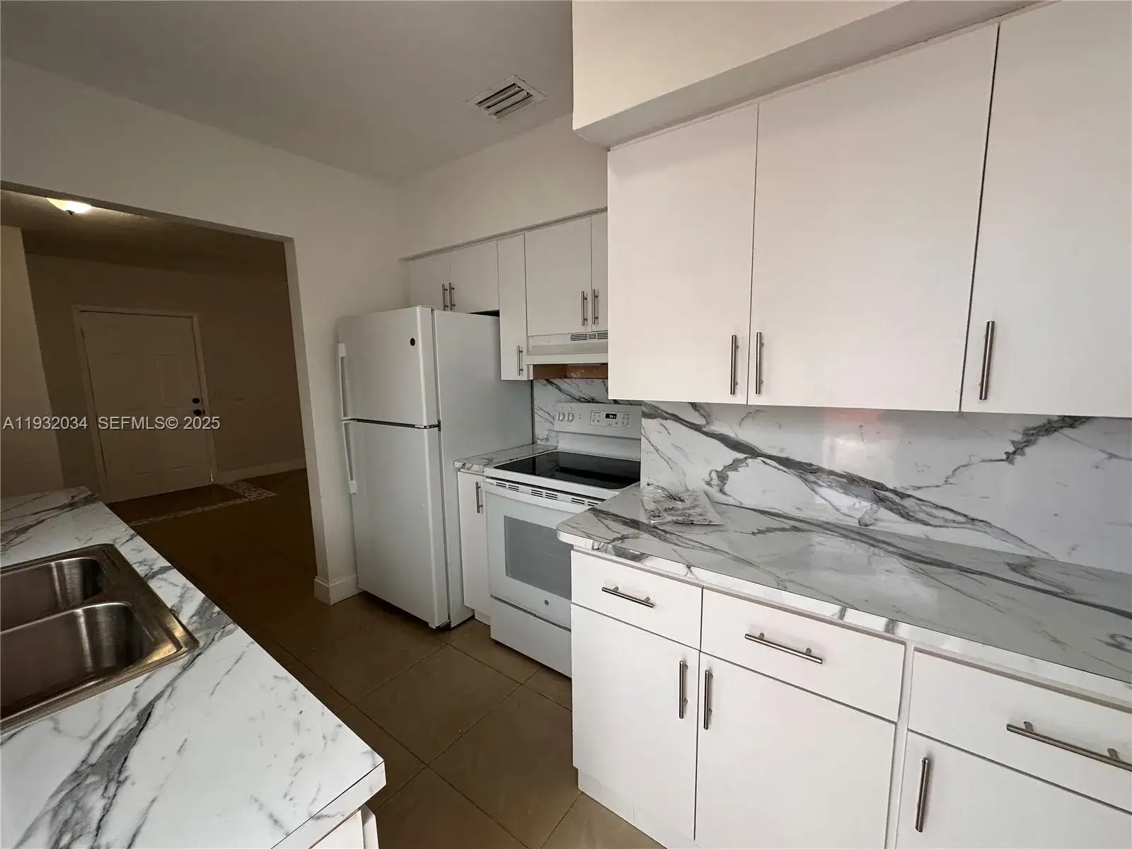 150 NE 170th St # 150, North Miami Beach FL 33162 photo 4