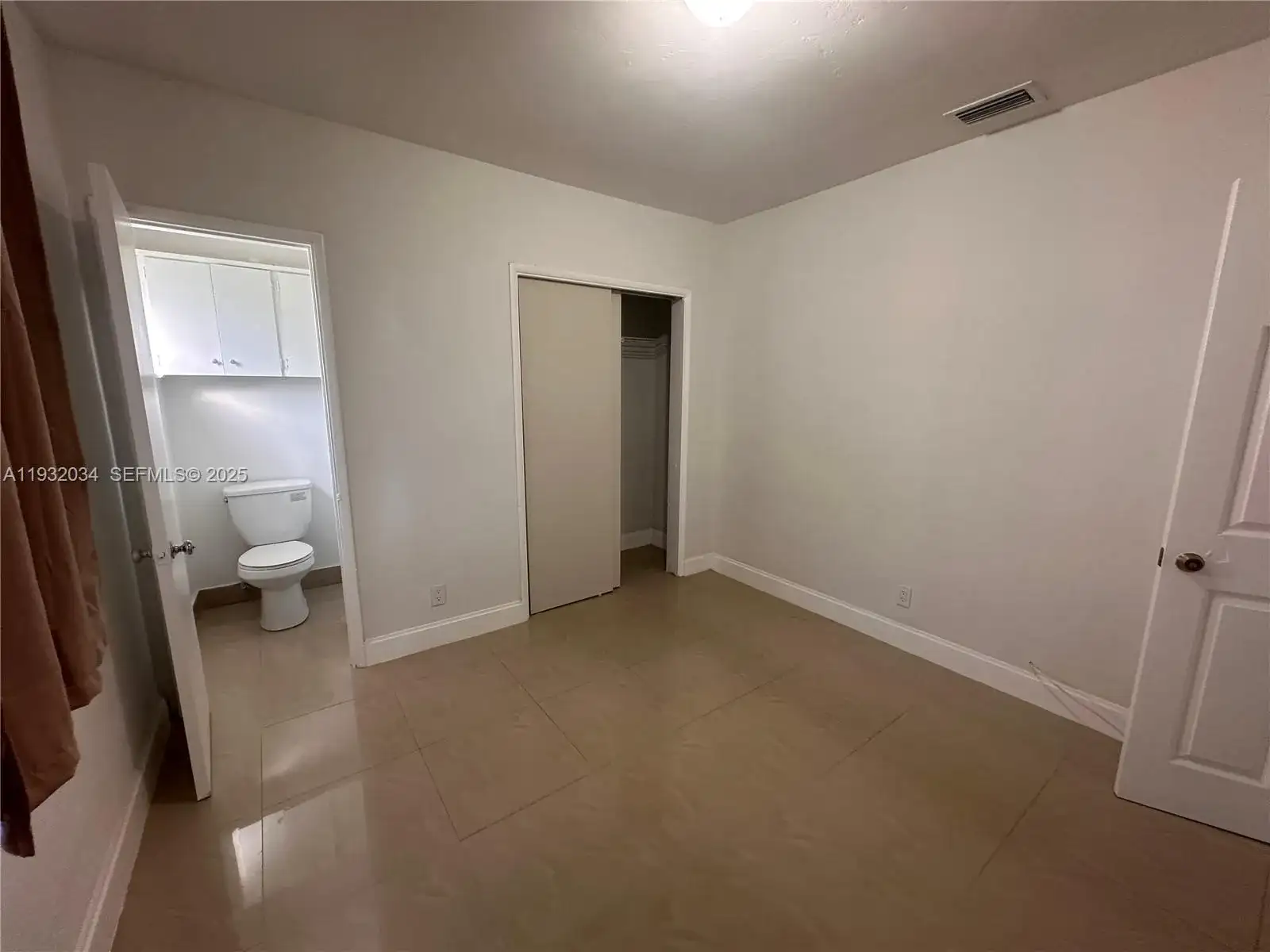 150 NE 170th St # 150, North Miami Beach FL 33162 photo 5