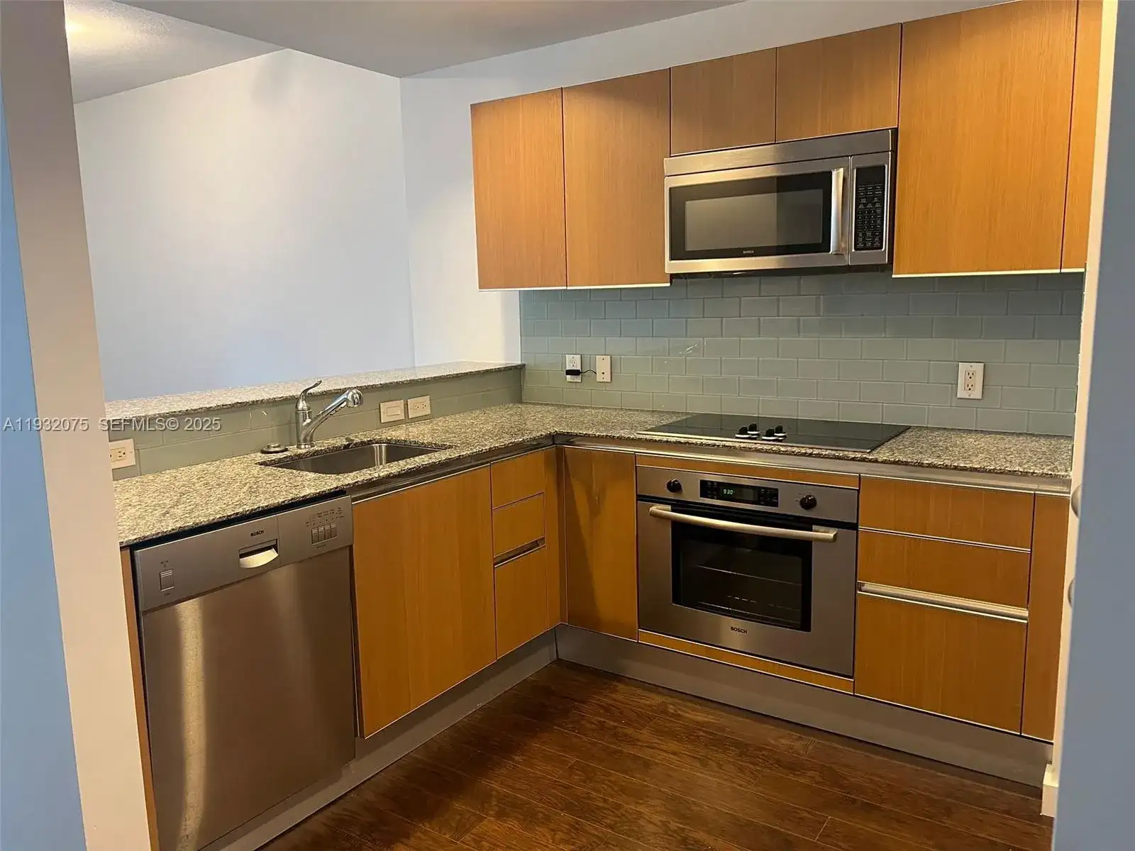 1050 Brickell Ave # 3122, Miami FL 33131 photo 3