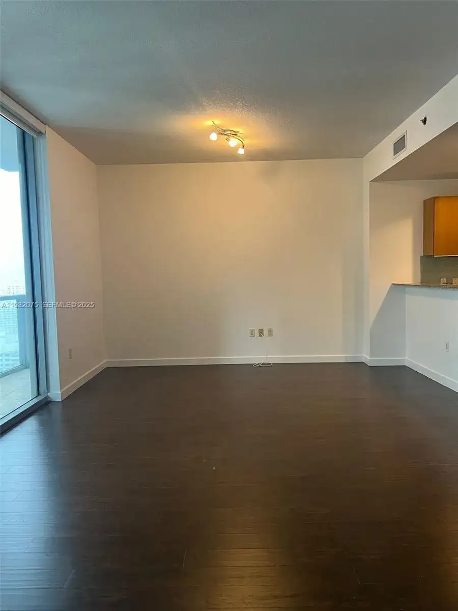 1050 Brickell Ave # 3122, Miami FL 33131 photo 4