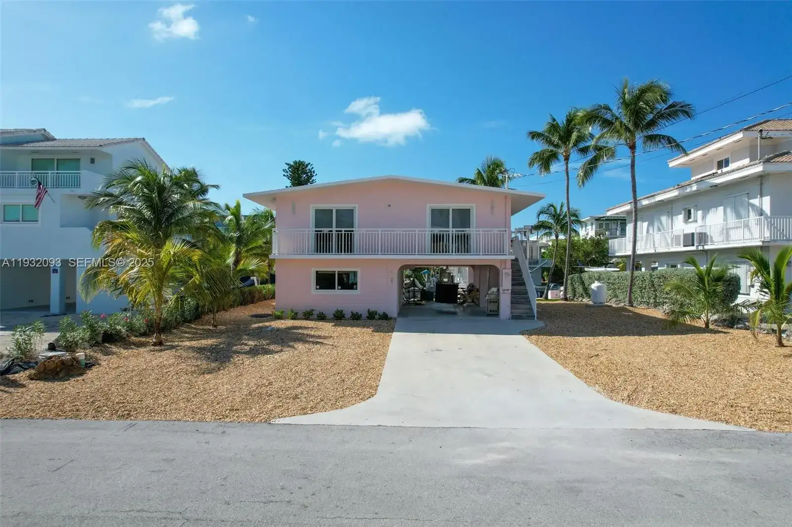 121 Lisbon Ct, Islamorada FL 33036 photo 3
