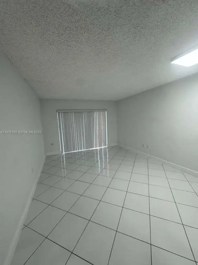 9520 SW 8th St # 109, Miami FL 33174 photo 5