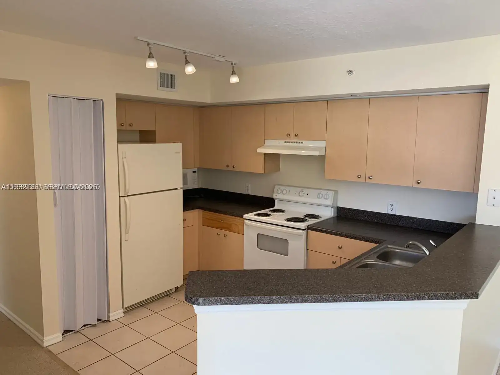 4041 San Marino Blvd # 308, West Palm Beach FL 33409 photo 3
