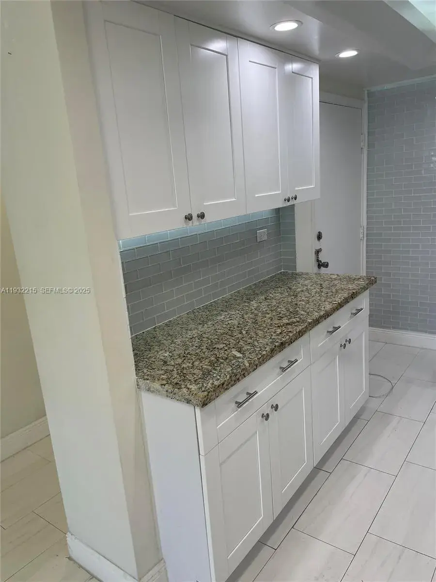8107 SW 72nd Ave # 125E, Miami FL 33143