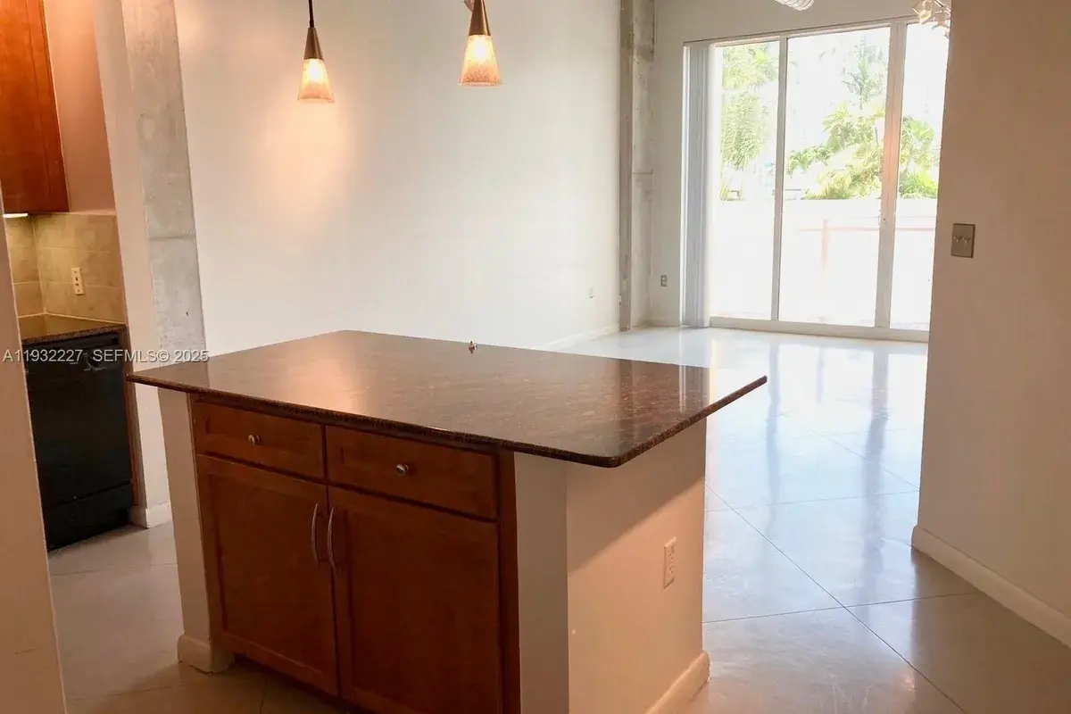 2001 Biscayne Blvd # 2608, Miami FL 33137