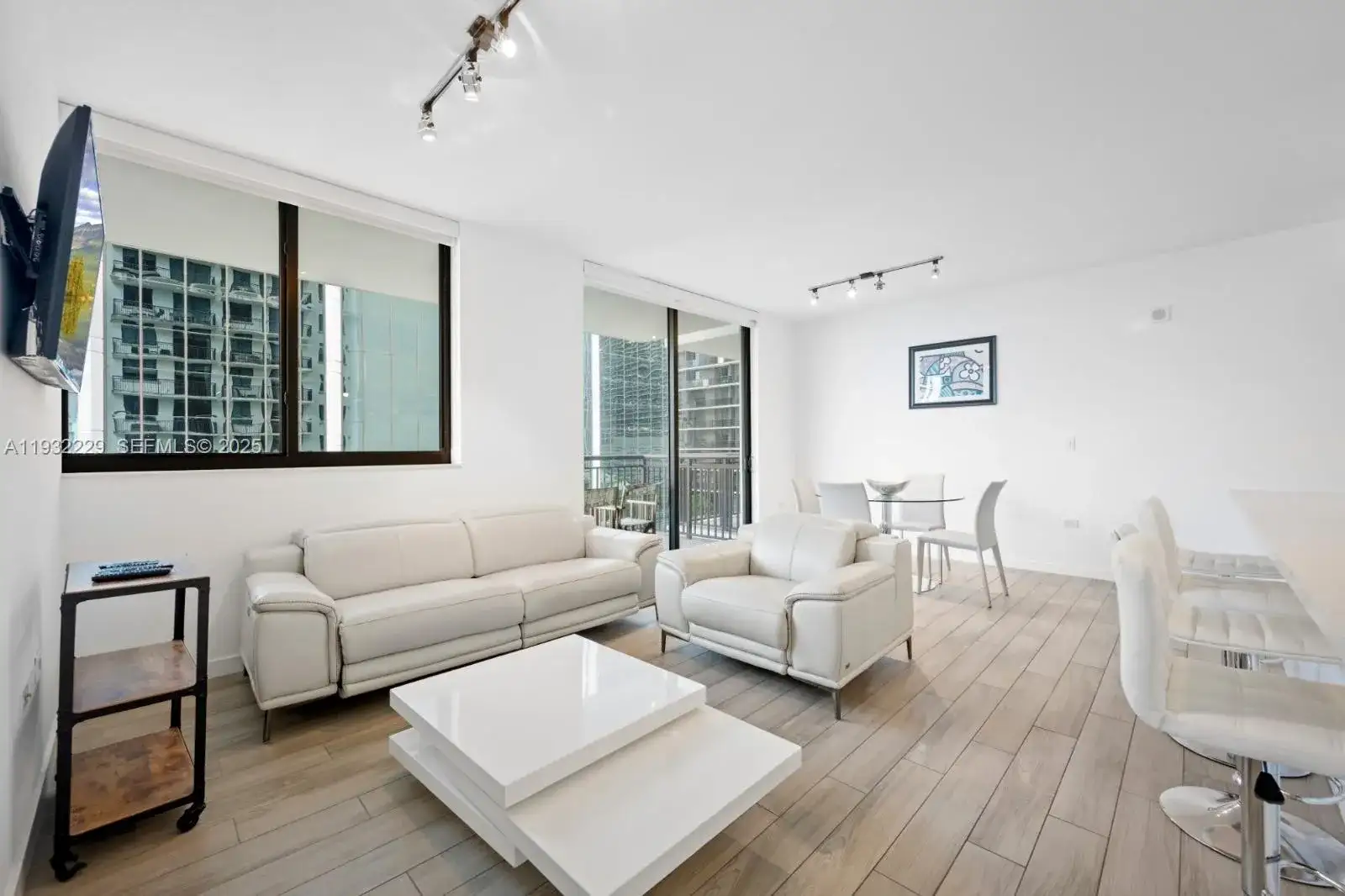 999 SW 1st Ave # 1514, Miami FL 33130 photo 4