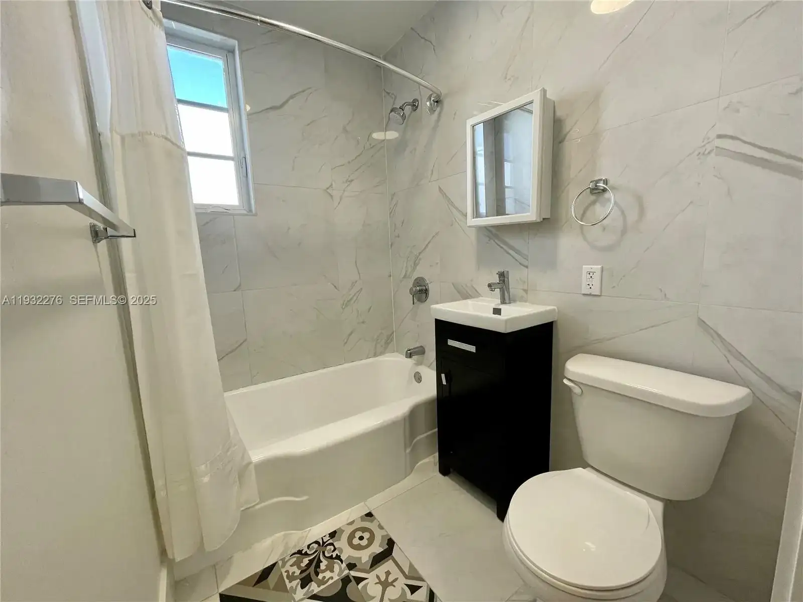 831 16th St # 18, Miami Beach FL 33139 photo 2