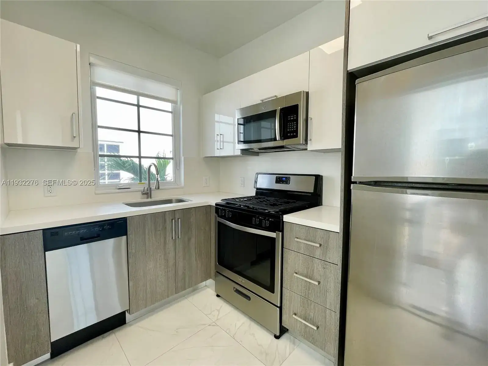 831 16th St # 18, Miami Beach FL 33139 photo 3