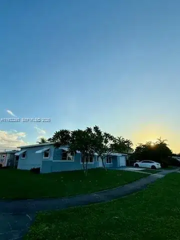 4100 SW 36th St, West Park FL 33023 photo 2