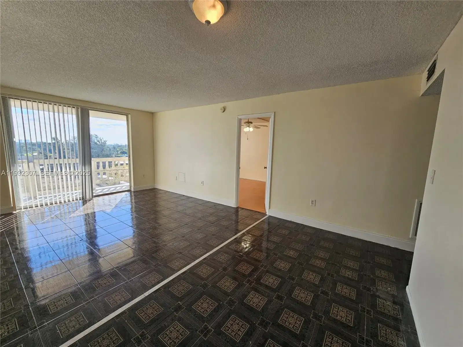 15600 NW 7th Ave # 704, Miami FL 33169 photo 2