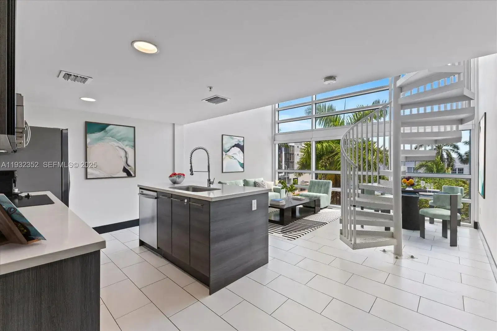 421 Meridian Ave # 19, Miami Beach FL 33139 photo 4