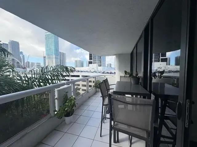 1717 N Bayshore Dr # 1152, Miami FL 33132