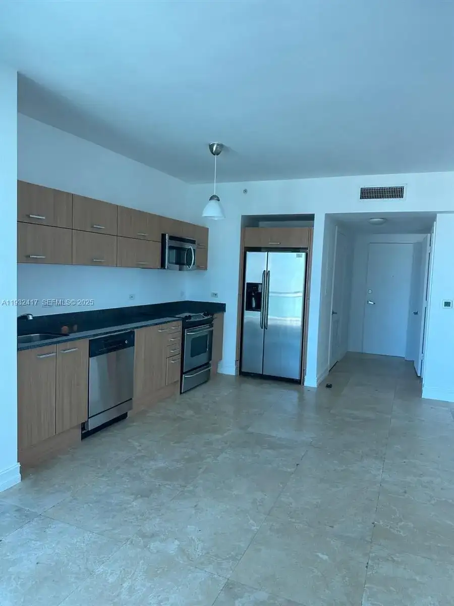 350 S Miami Ave # 2913, Miami FL 33130 photo 3