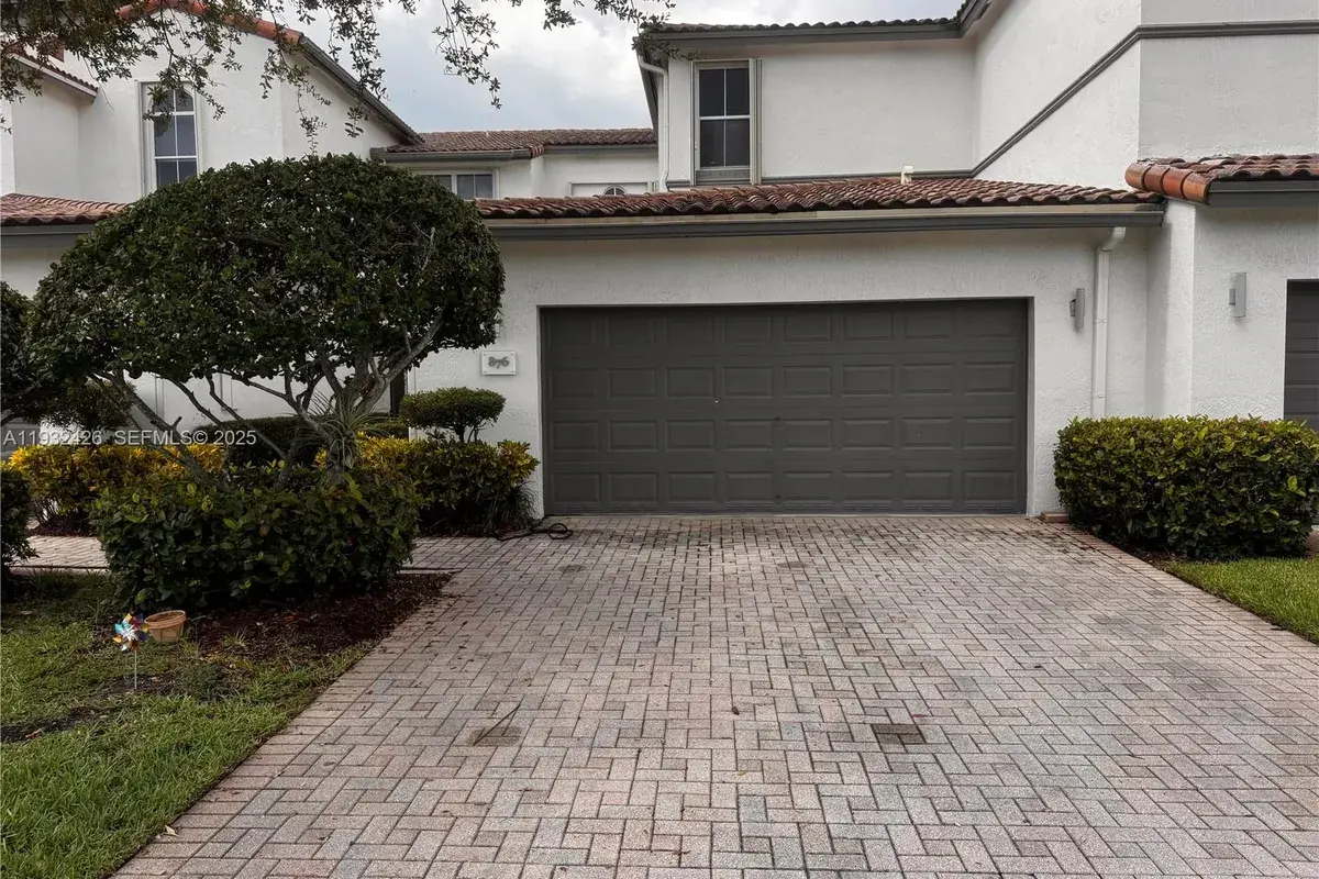 876 W Spinnaker Dr W # 876, Hollywood FL 33019