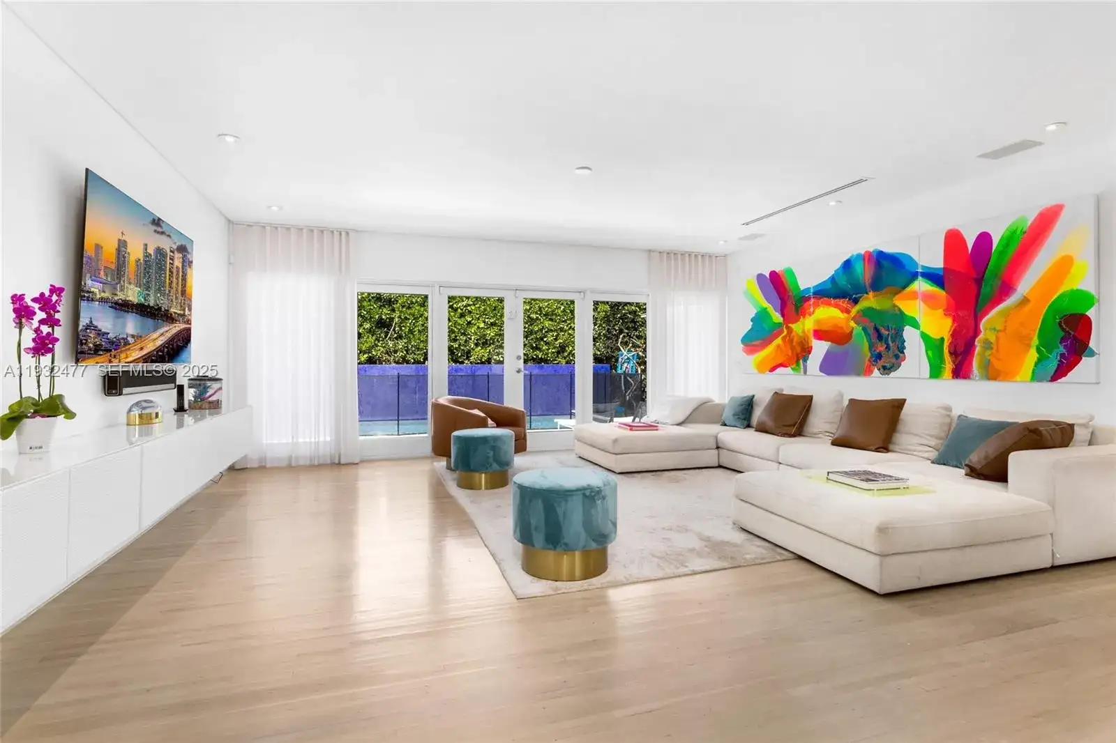 6420 Pinetree Drive Cir, Miami Beach FL 33141 photo 4