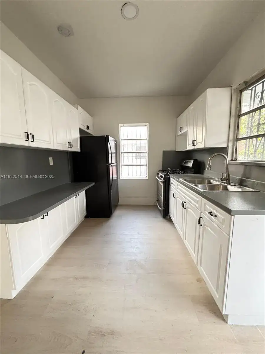 2035 NW 26th St # 0, Miami FL 33142 photo 5