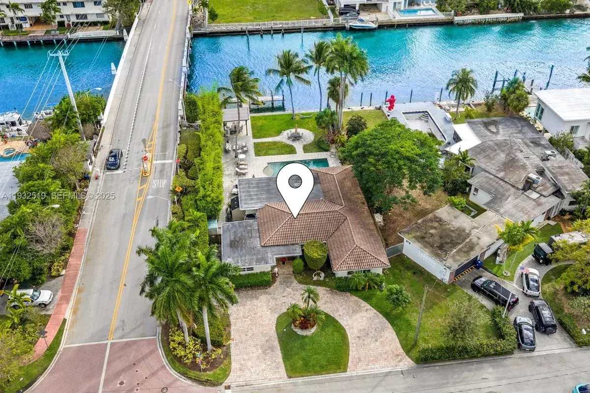 1000 S Shore Dr, Miami Beach FL 33141