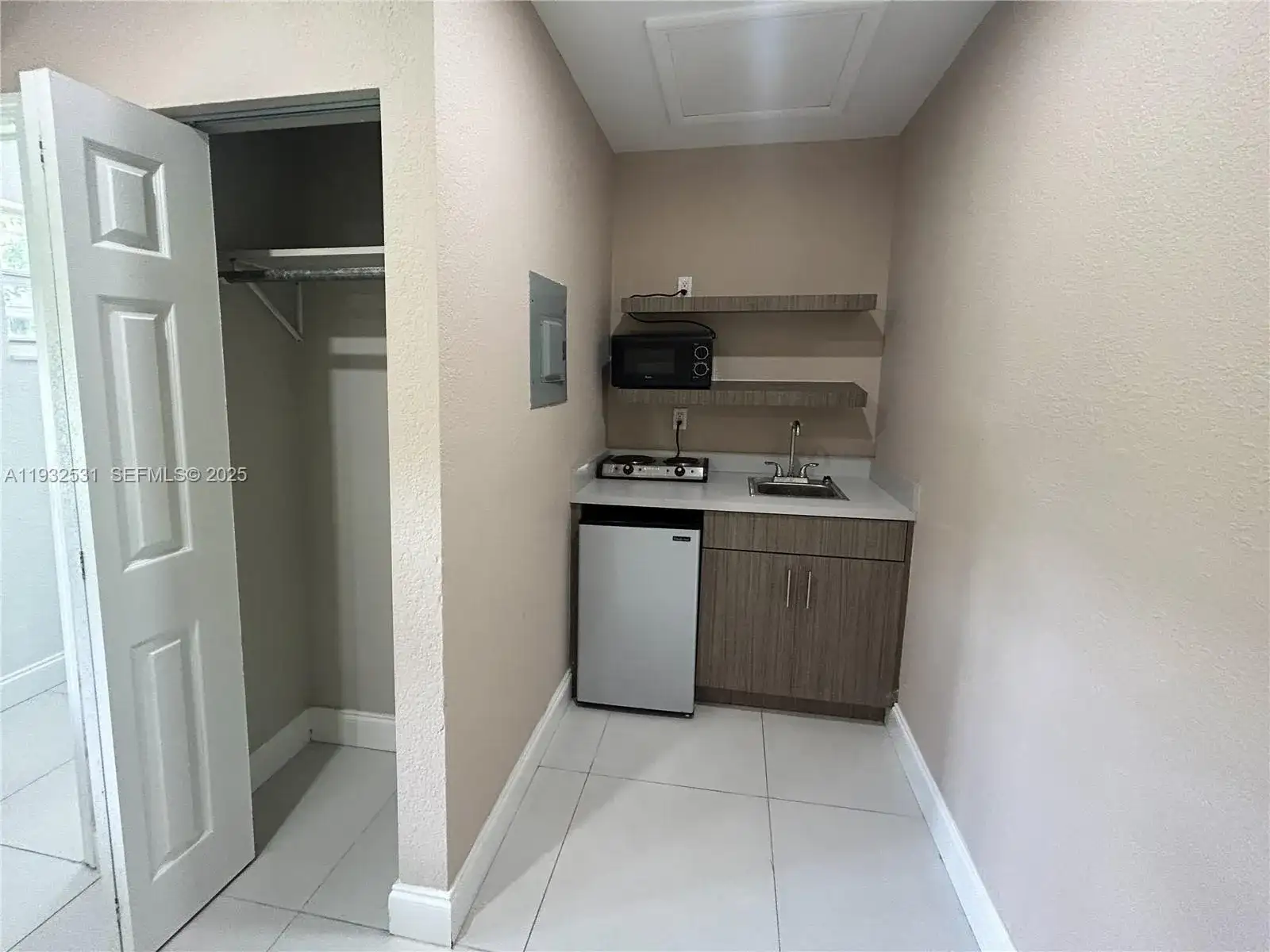 1265 SW 6th St # 16, Miami FL 33135 photo 2