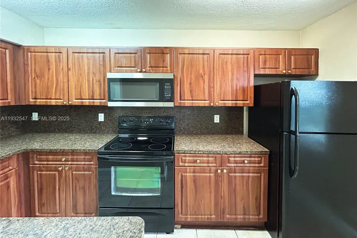 715 NE 6th St # 2, Fort Lauderdale FL 33304