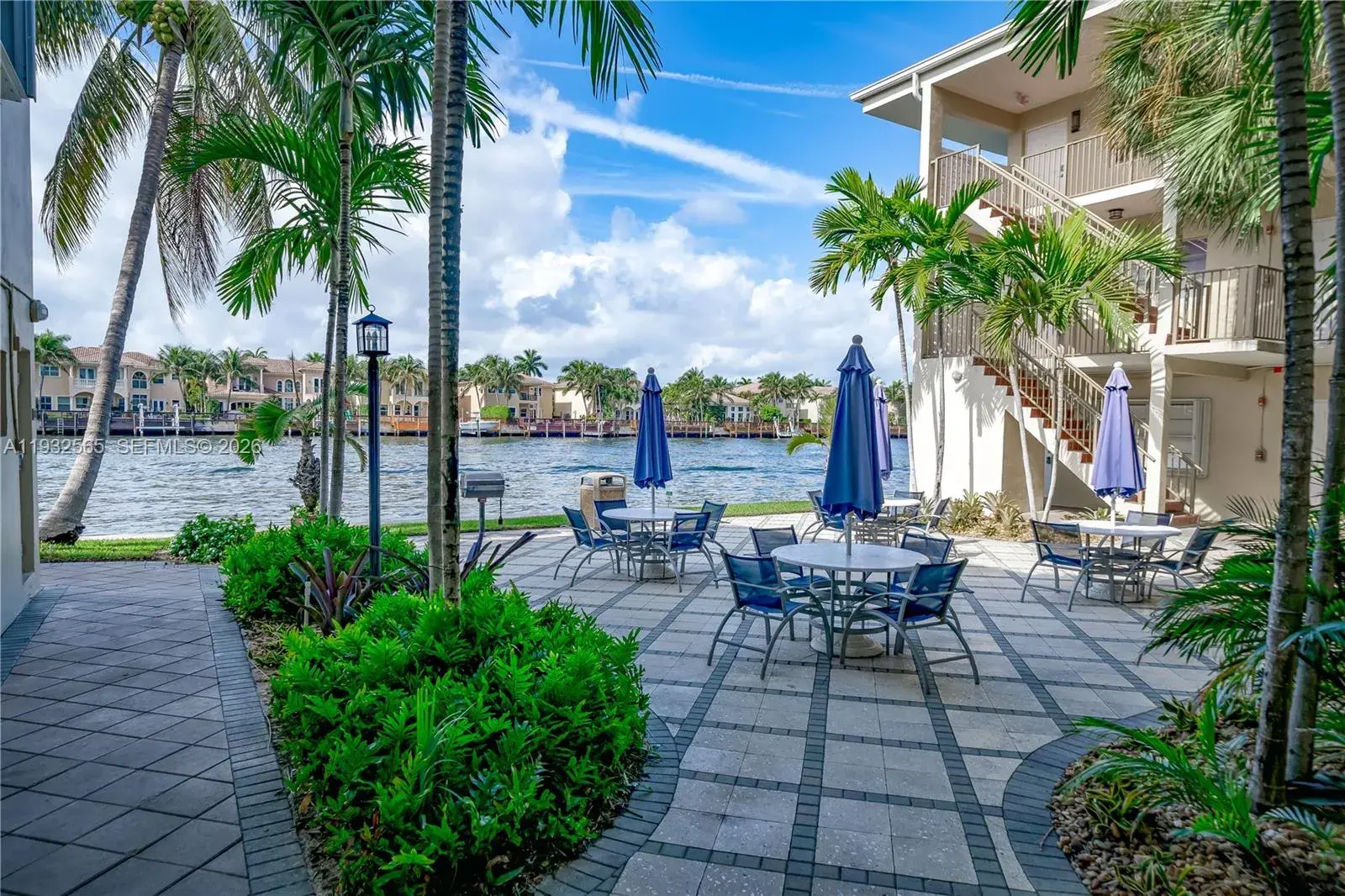 2600 S Ocean Dr # S104, Hollywood FL 33019