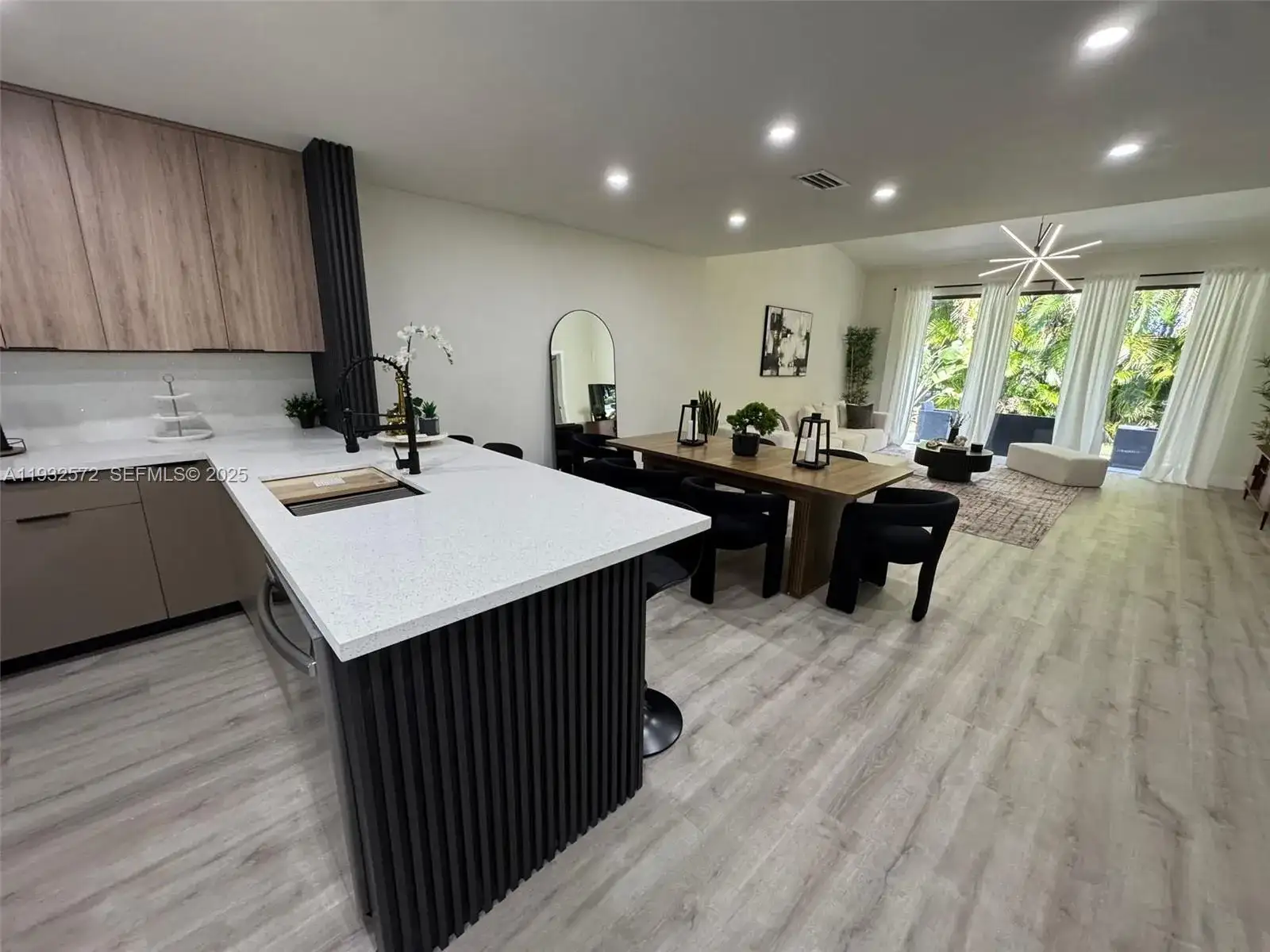 10109 NW 52nd Ter, Doral FL 33178 photo 3