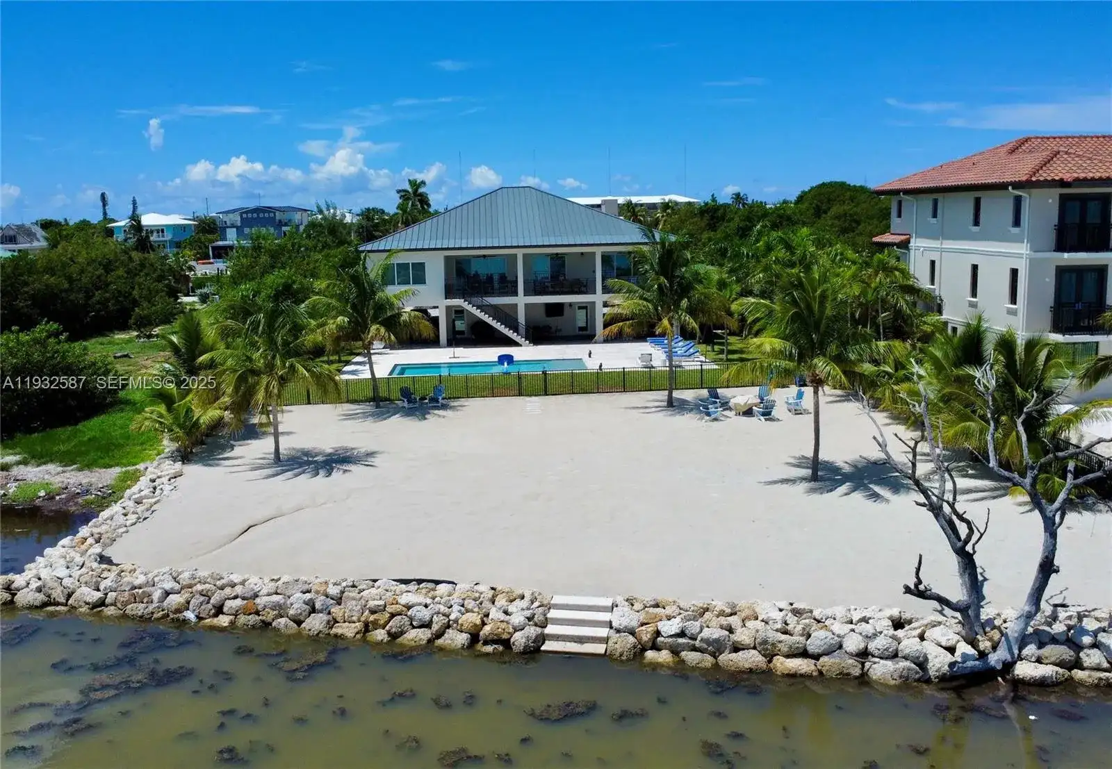 108 Sunrise Dr, Marathon FL 33050 photo 3