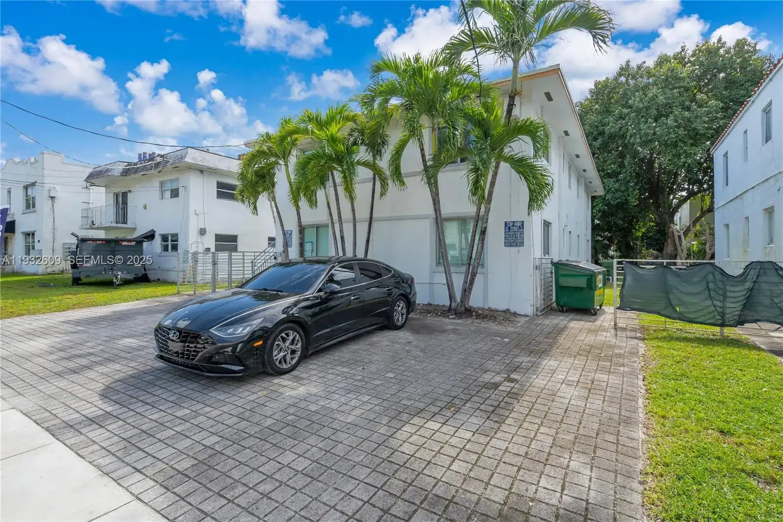 560 NE 63rd St, Miami FL 33138 photo 2