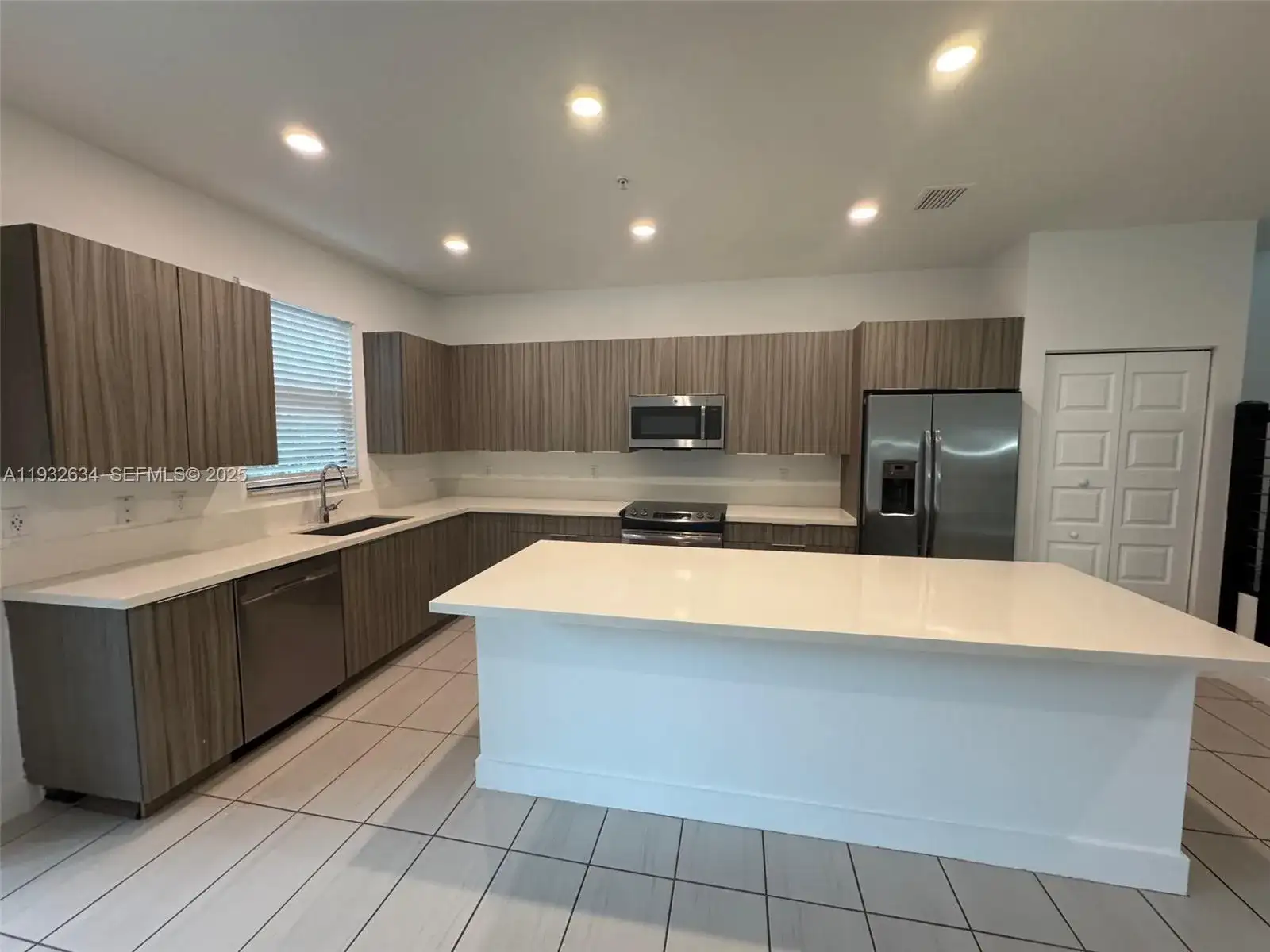 10461 NW 82nd St # 6, Doral FL 33178 photo 4