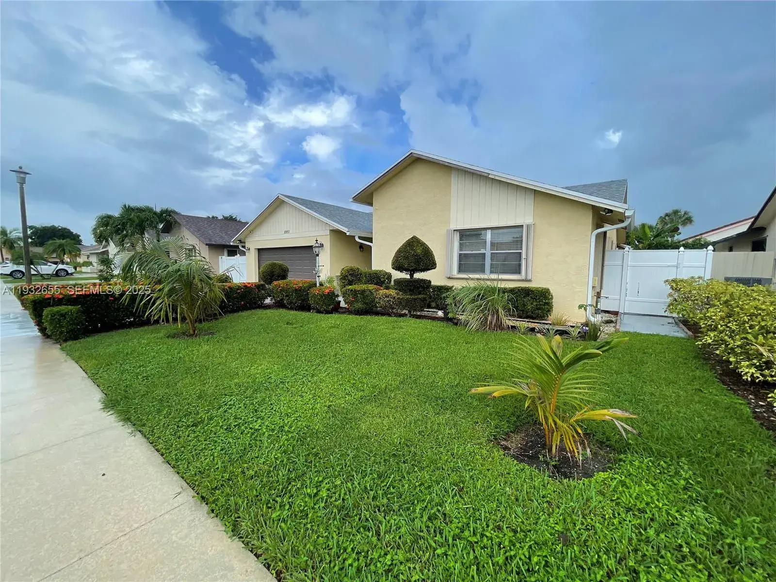 8951 SW 16th St, Boca Raton FL 33433