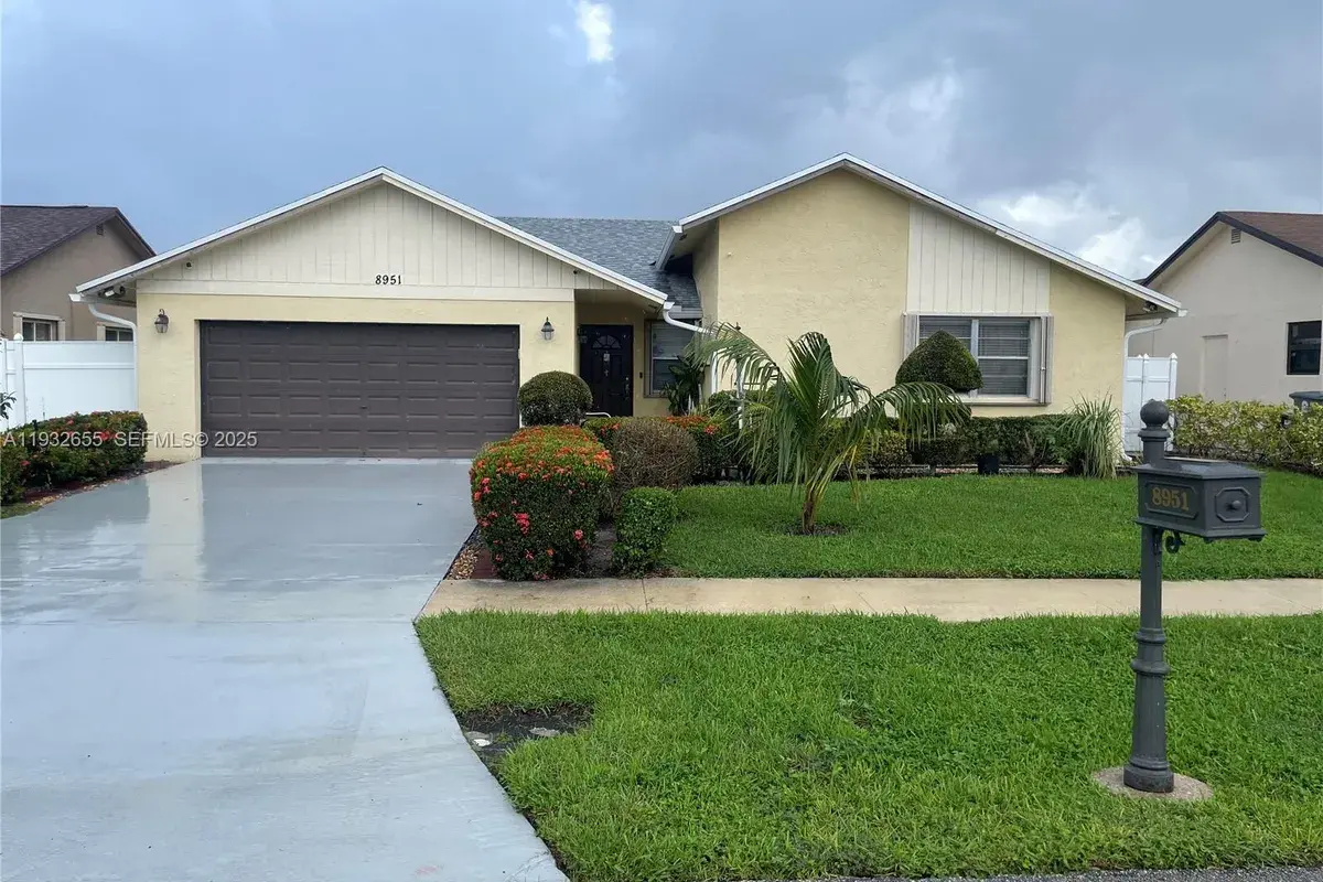 8951 SW 16th St, Boca Raton FL 33433