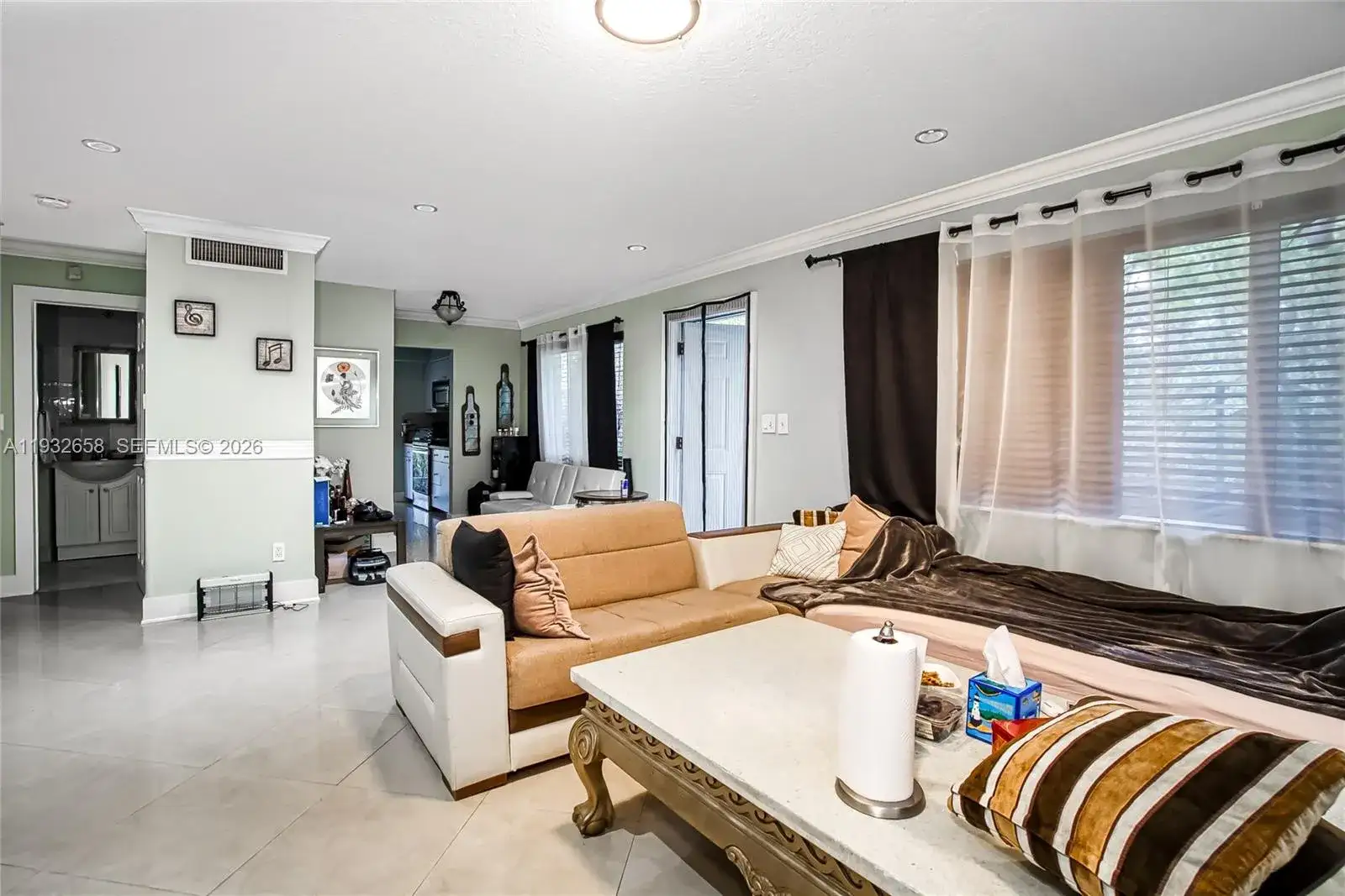1457 Atlantic Shores Blvd, Hallandale Beach FL 33009 photo 2