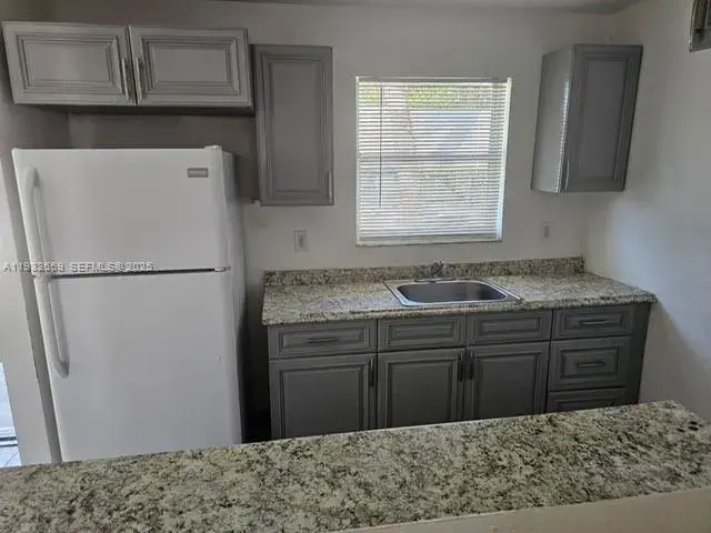 2746 Johnson St, Hollywood FL 33020