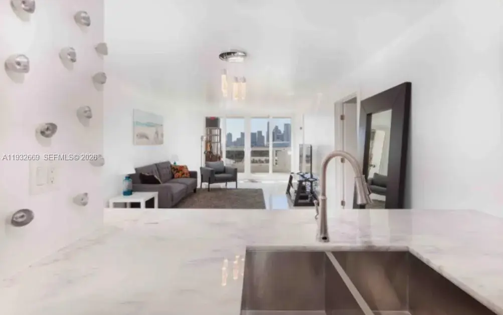 1717 N Bayshore Dr # 1652, Miami FL 33132