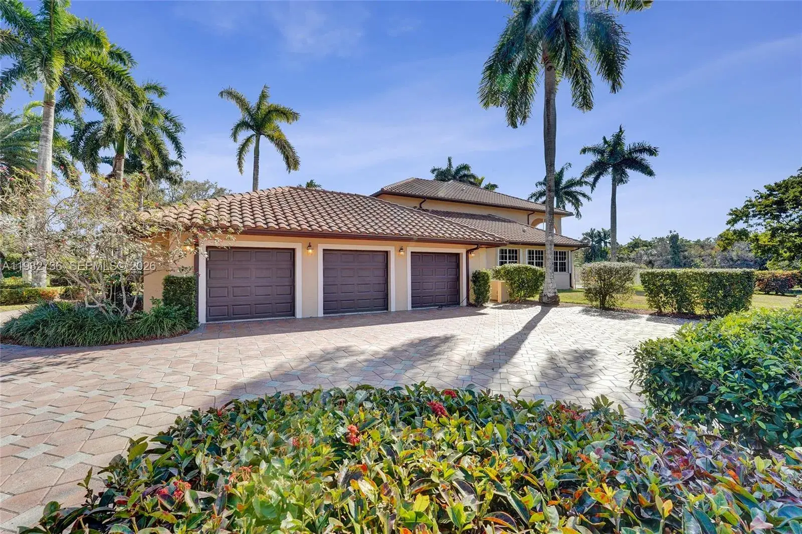 3855 Windmill Lake Road, Weston FL 33332