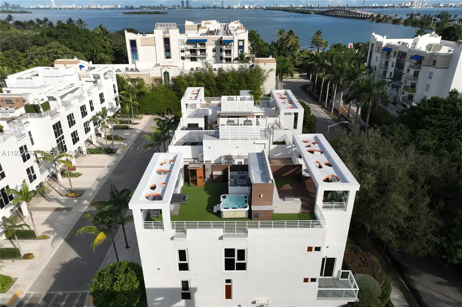 455 NE 39th St # 202, Miami FL 33137 photo 2