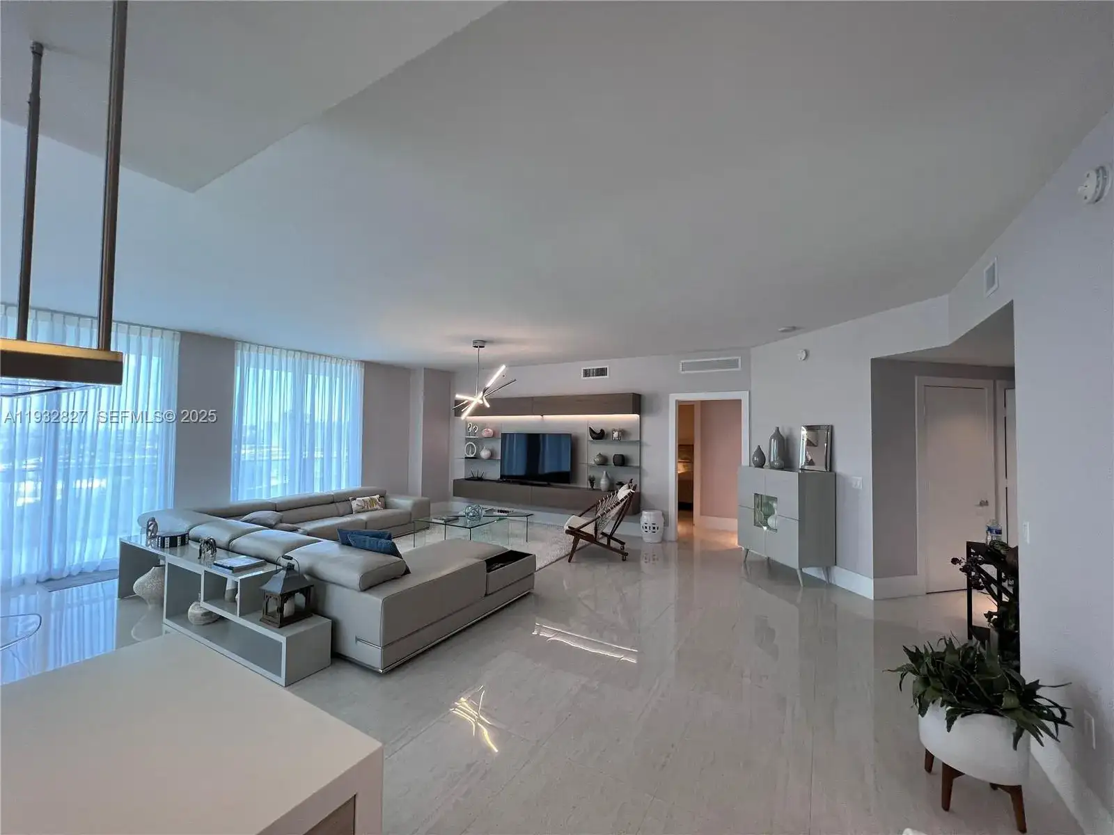 17301 Biscayne Blvd # 1402, North Miami Beach FL 33160 photo 3
