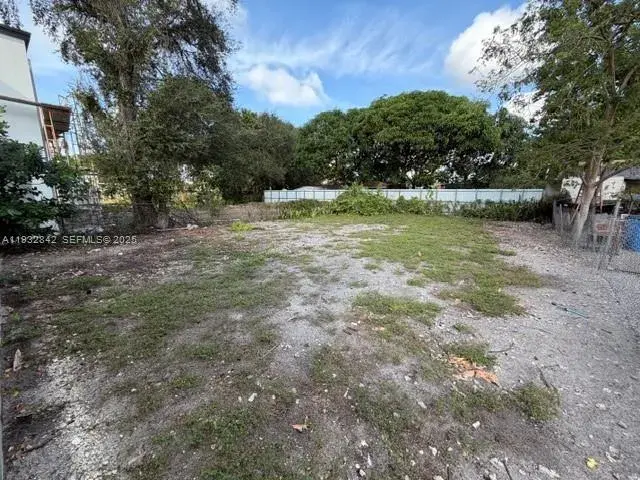 2961 NW 59th St, Miami FL 33142 photo 4