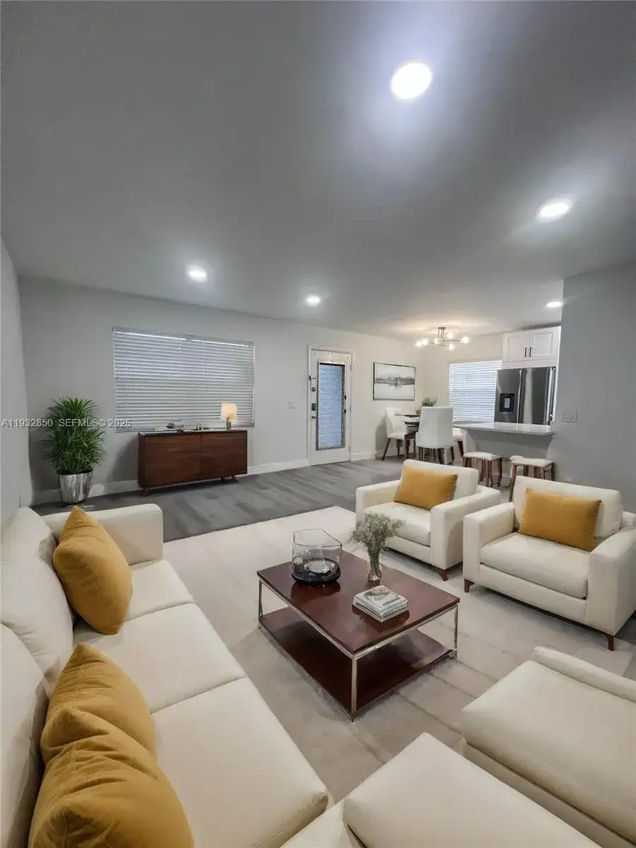 521 Normandy K # 521, Delray Beach FL 33484 photo 2