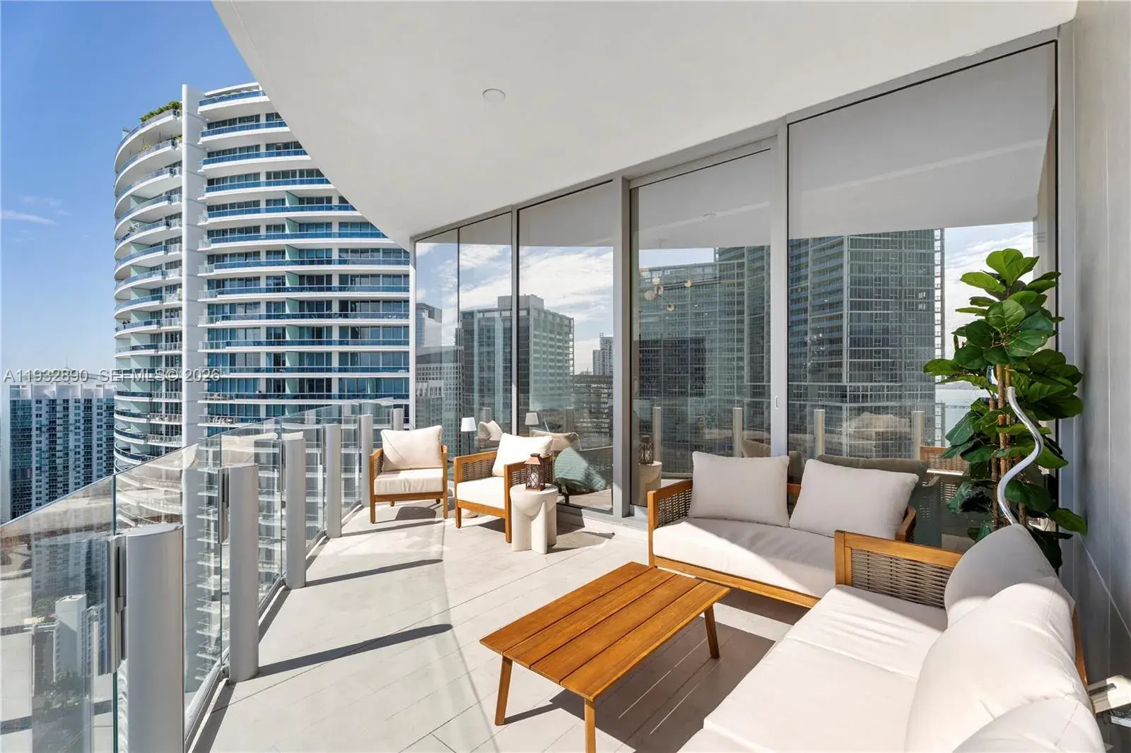 300 Biscayne Boulevard Way # 4007W, Miami FL 33131 photo 2
