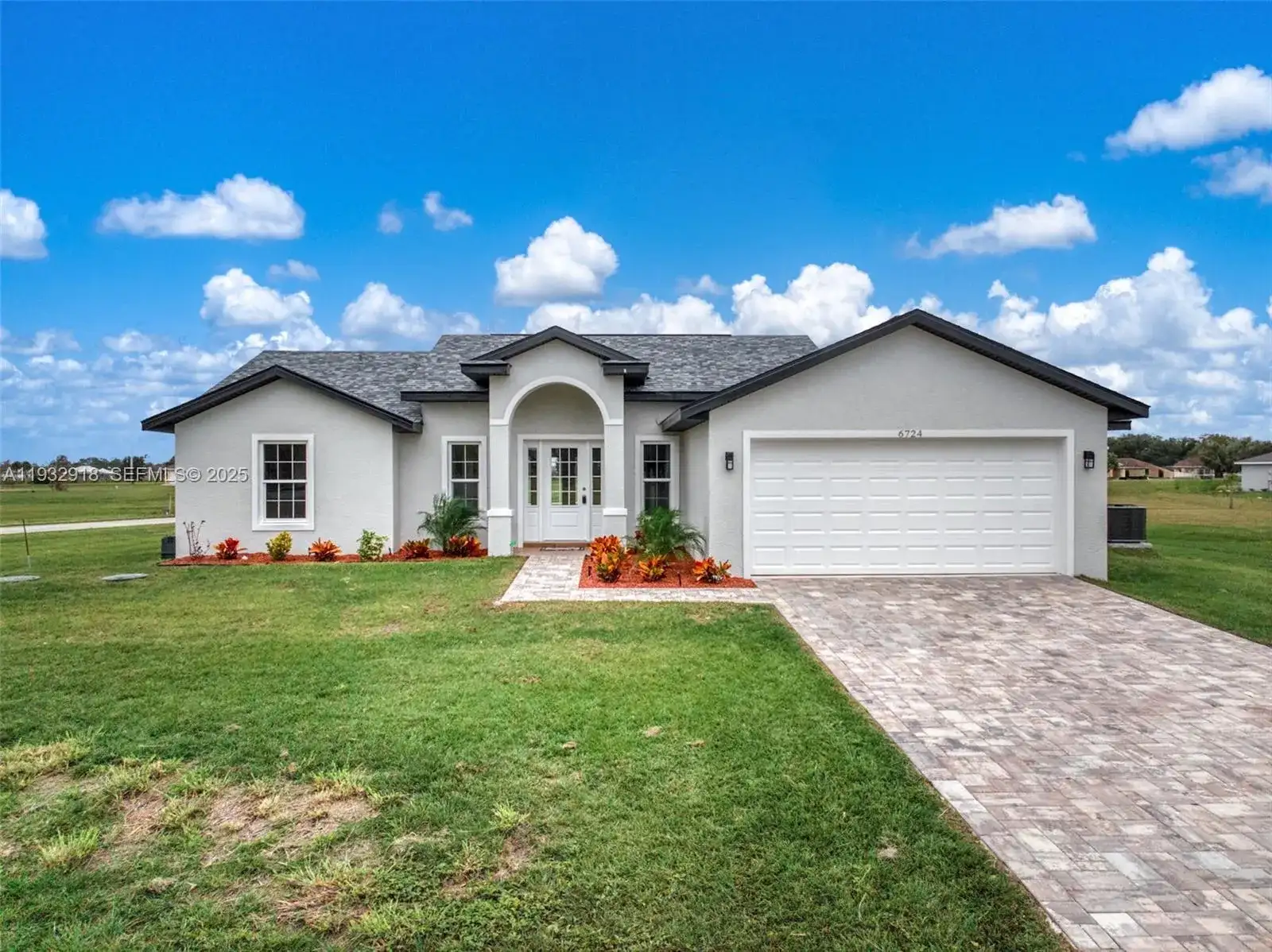 6724 Heavitree DR, Sebring FL 33876 photo 2