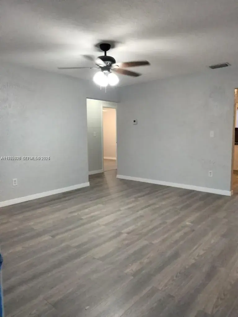 826 SW 5th Ct # 1, Hallandale Beach FL 33009