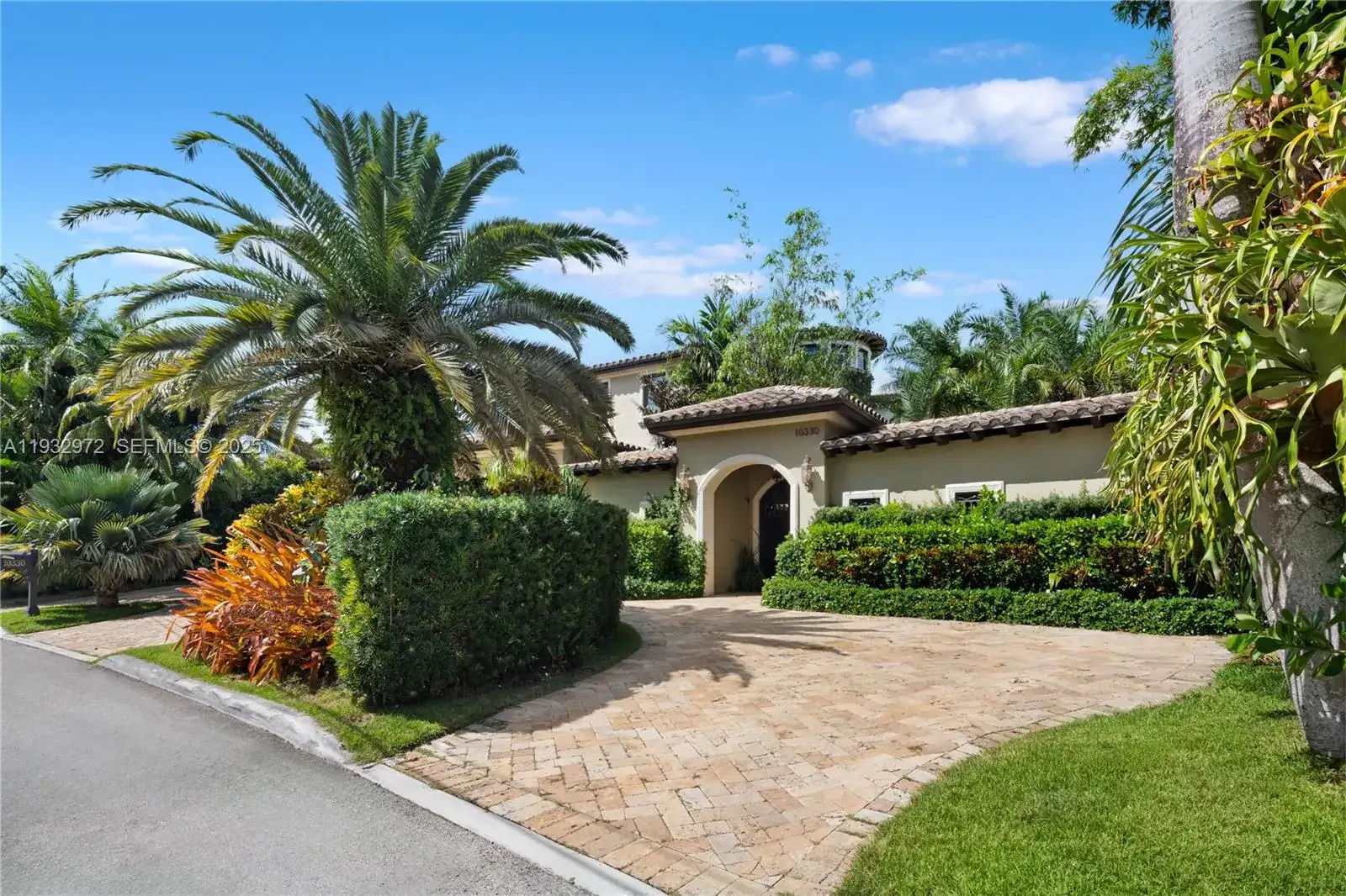 10330 W Broadview Dr, Bay Harbor Islands FL 33154 photo 2