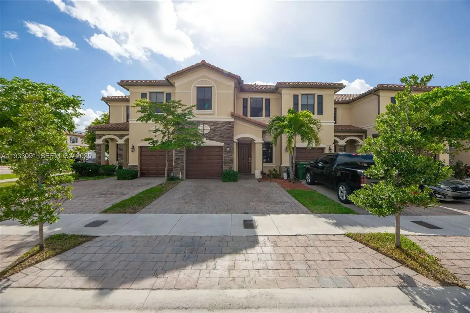 3316 W 91st Ter, Hialeah FL 33018 photo 2