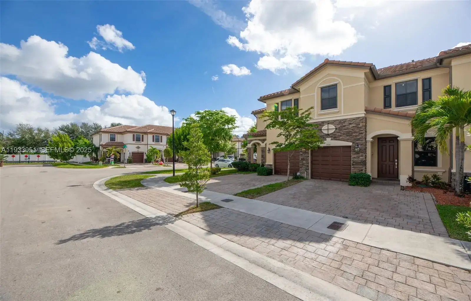 3316 W 91st Ter, Hialeah FL 33018 photo 3