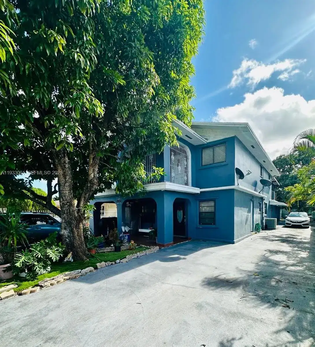 634 E 30th St, Hialeah FL 33013 photo 3