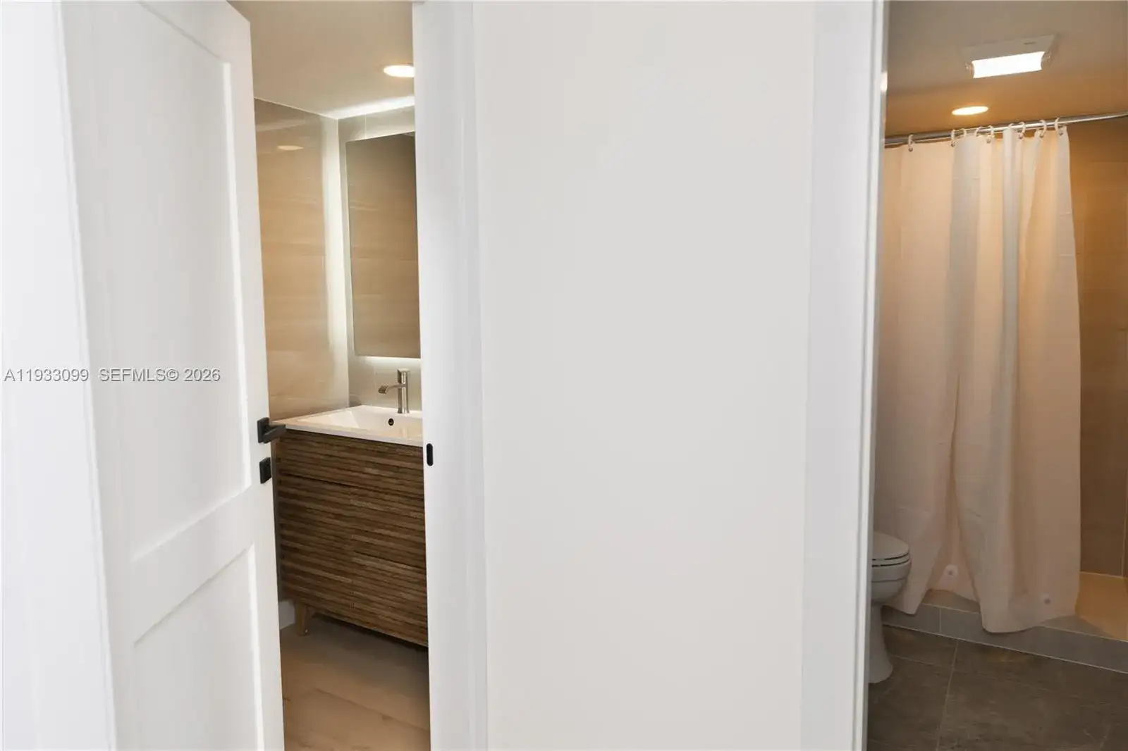 3625 N Country Club Dr # 309, Aventura FL 33180 photo 3