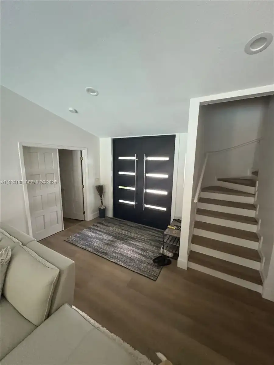 8265 SW 176th Ter, Palmetto Bay FL 33157 photo 3
