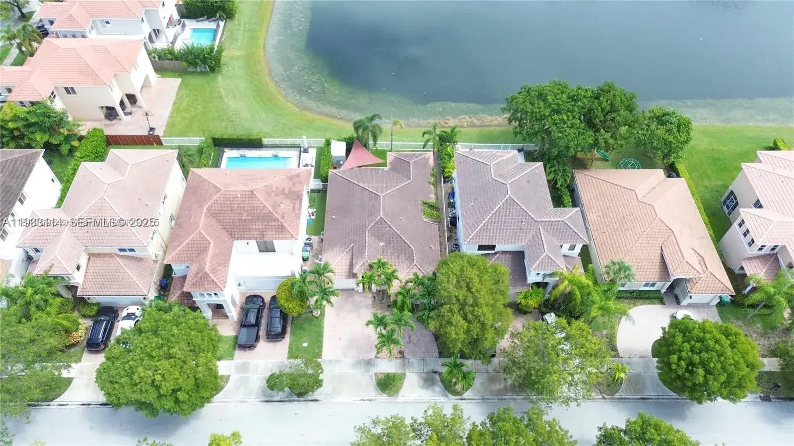 8934 SW 206th St, Cutler Bay FL 33189 photo 2